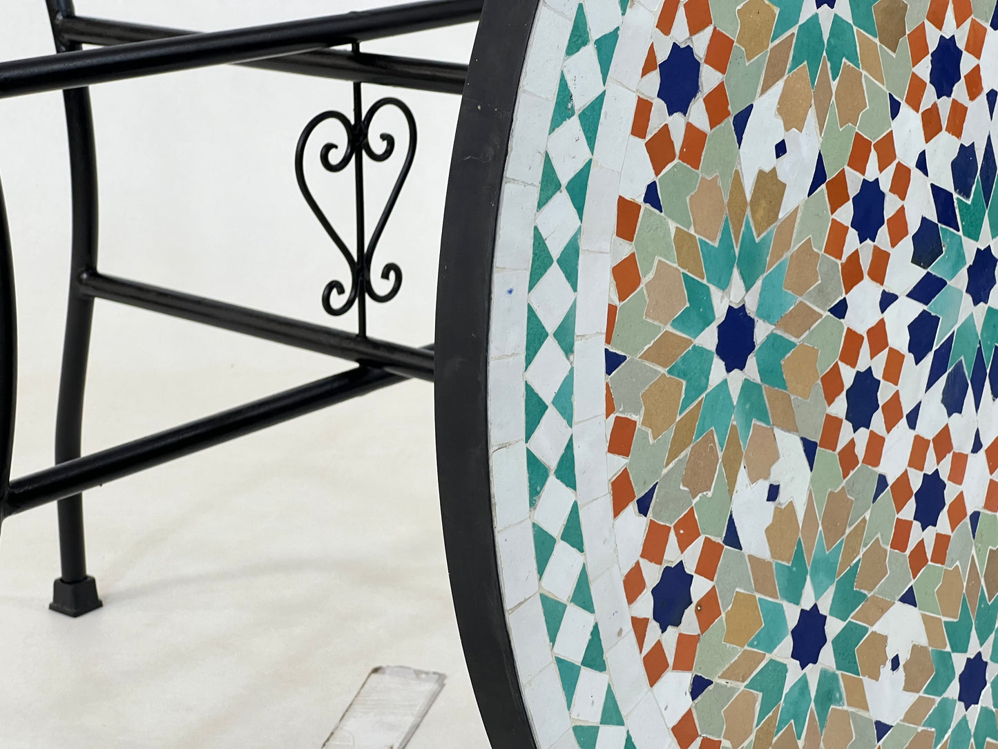 Personalizable Mosaic Table – Handcrafted Round Colorful Table with Moroccan Traditional Candle Design – Ideal for Patio and Home Furniture