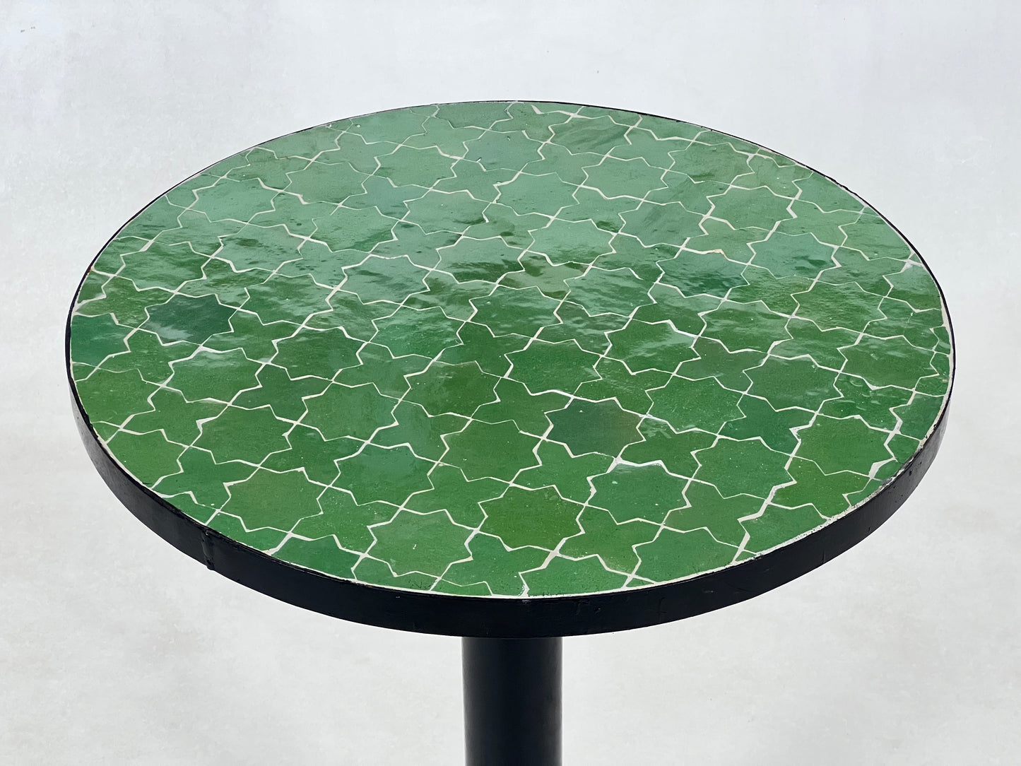 Single Leg Mosaic Table – Beautiful Round Green Table with Moroccan Traditional Custom Design – Indoor/Outdoor Coffee Table for Home Decor