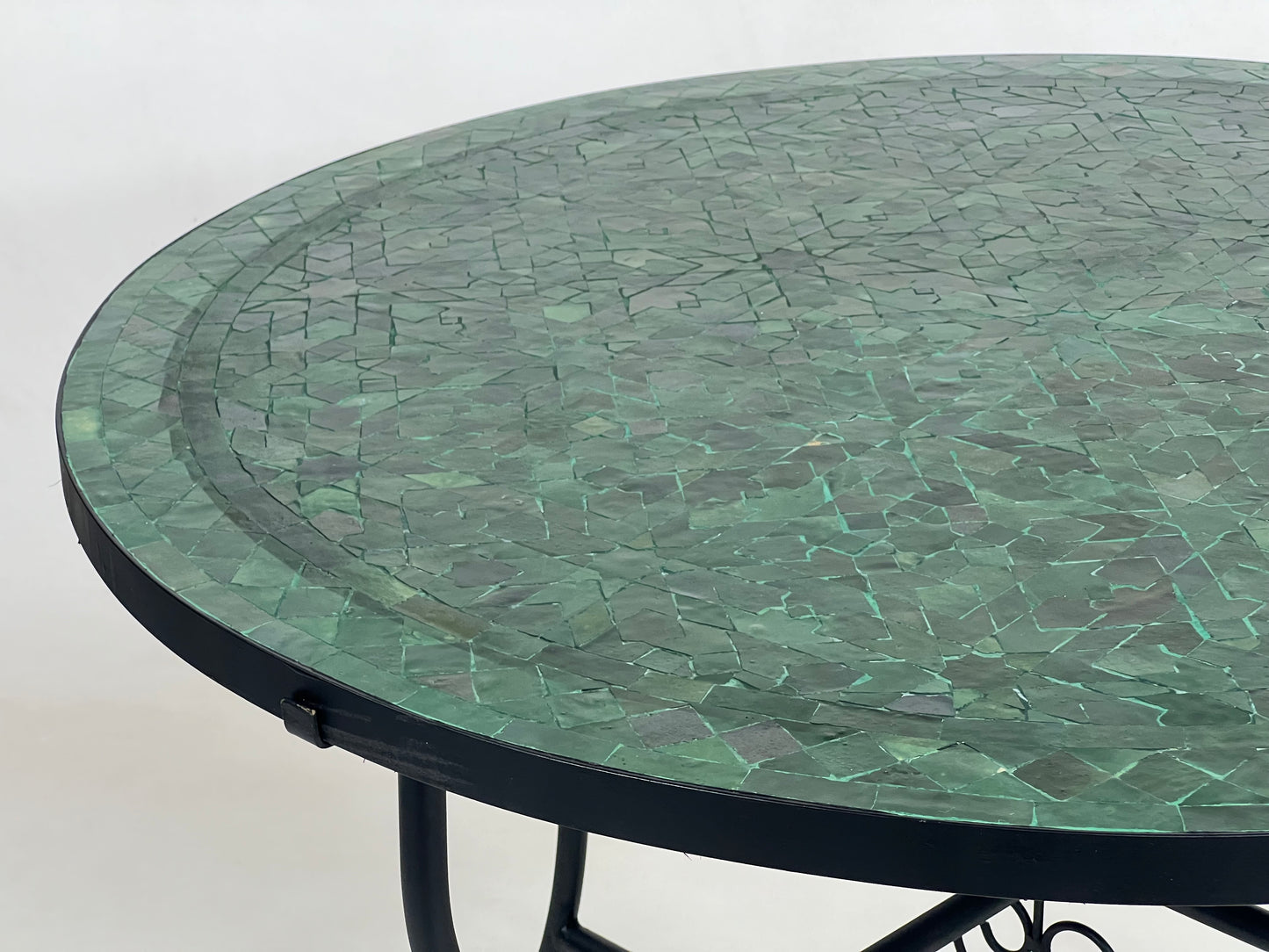 Sophisticated Mosaic Table – Handcrafted Round Green Tamegrout Table with Custom Traditional Cross Design – Luxurious Outdoor Patio Furniture