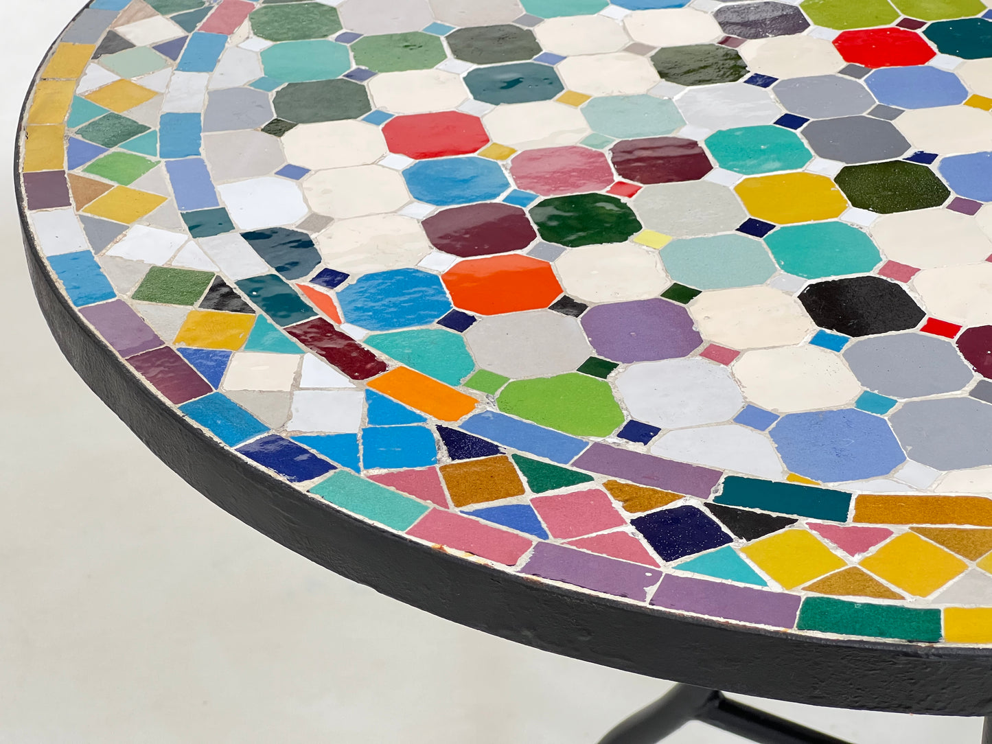 Stunning Mosaic Table – Customizable Oval Table with Traditional Moroccan Design, Luxurious Made-to-Order Colorful Patio Furniture